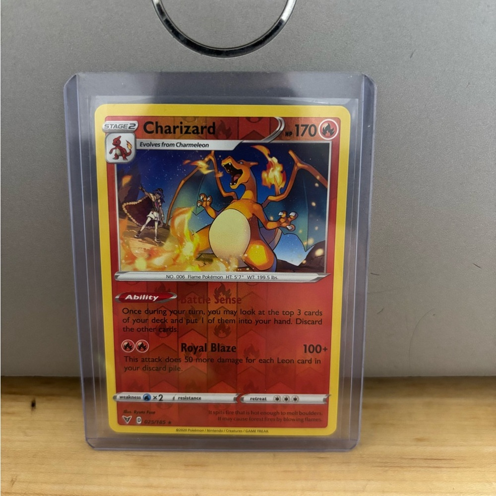 Charizard Pokémon Card